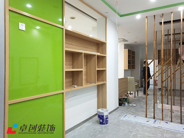 氧發堂養發店中藥展示柜裝修效果圖