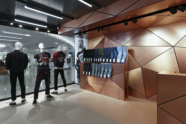 男裝店鋪如何裝修設(shè)計(jì)比較吸引客人